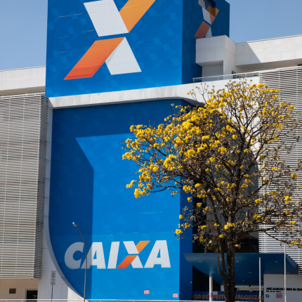 430 Caixa fachada greve _2_.png