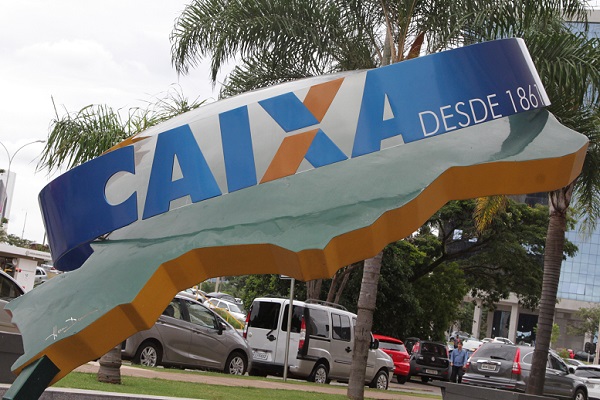 EsculturaMatrizCaixa.jpg
